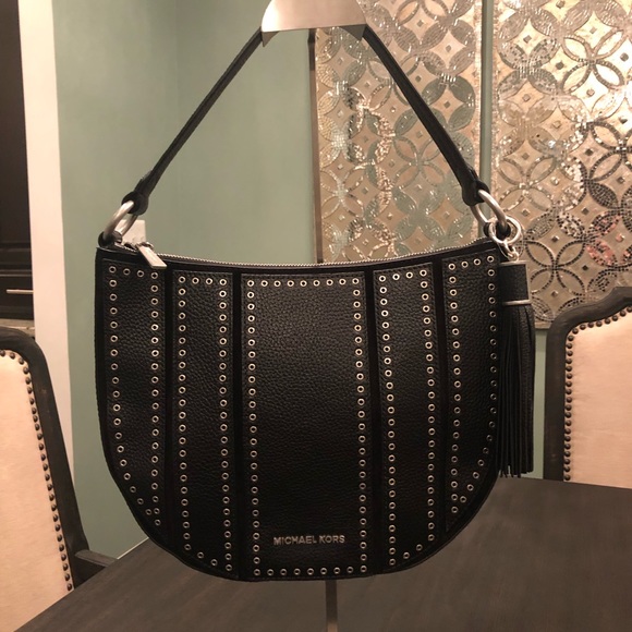 Michael Kors Handbags - Michael Kors Brooklyn Grommet Hobo Handbag